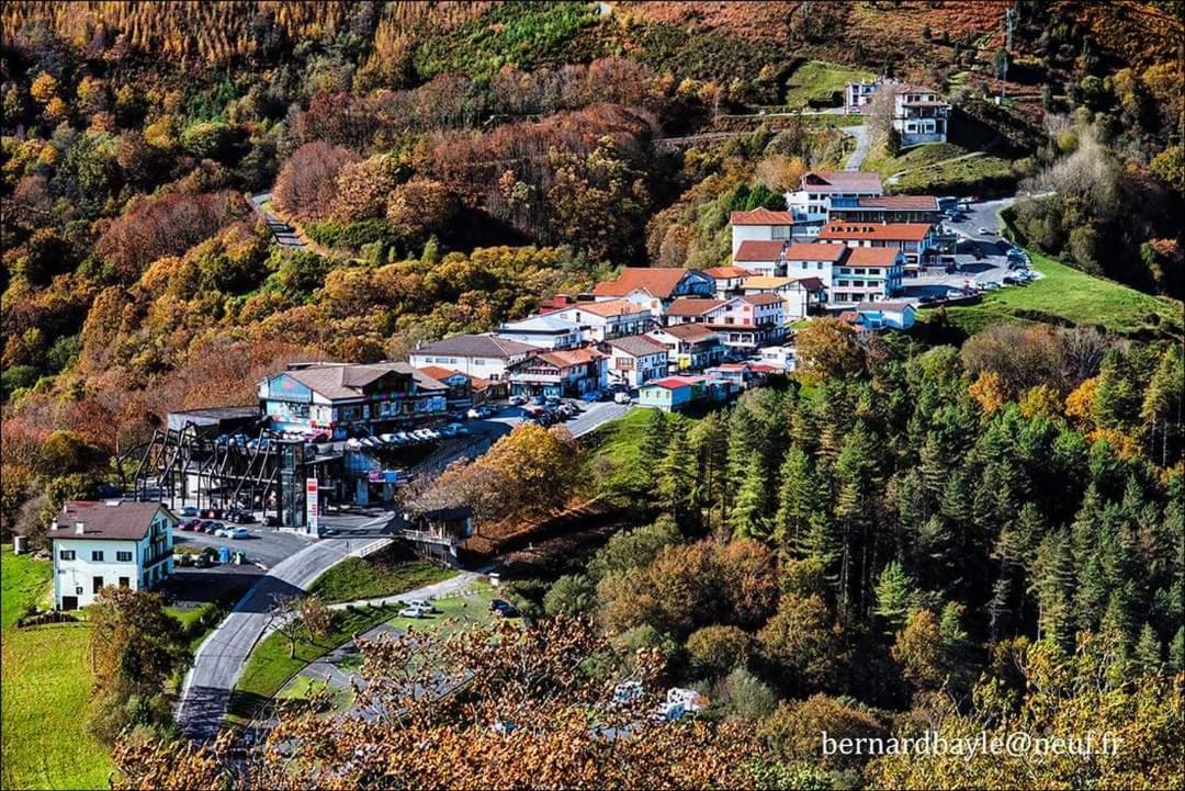 Studio Haut De Bordagain Ciboure Exterior foto